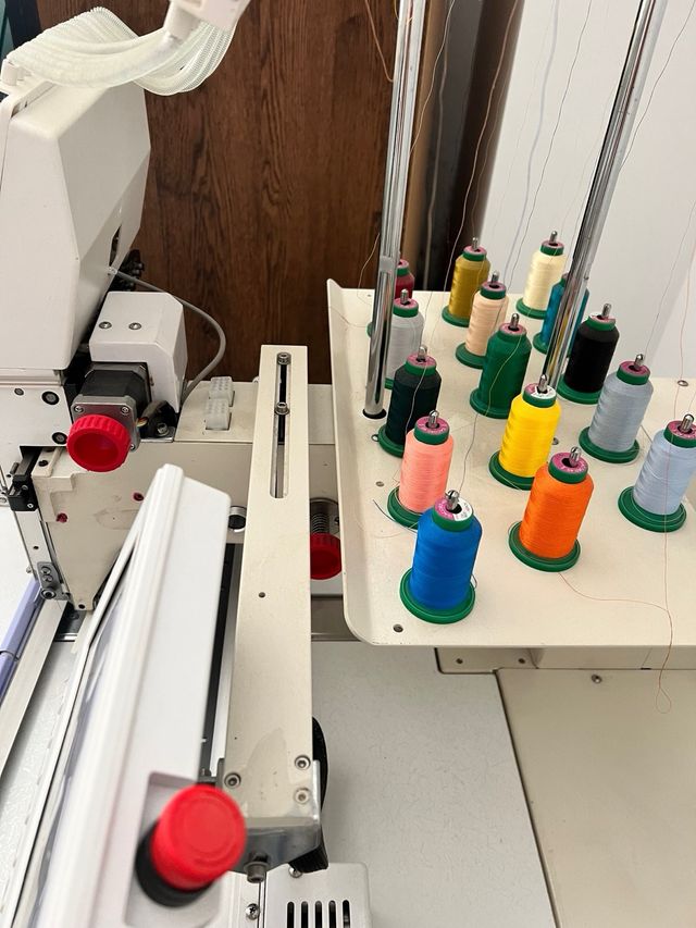 Macchina da ricamo monotesta professionale