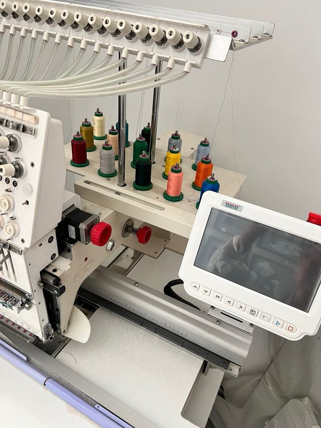 Macchina da ricamo monotesta professionale