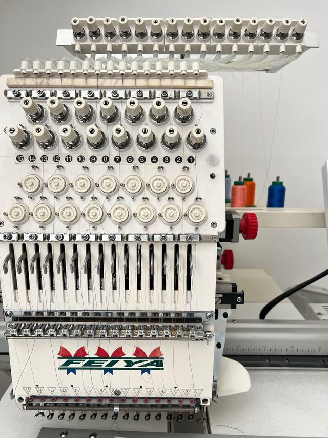 Macchina da ricamo monotesta professionale
