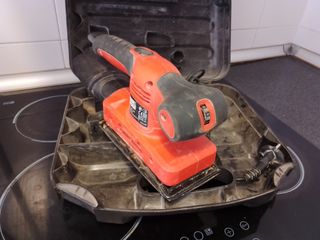 lijadora Black & Decker KA320EKA