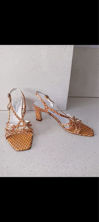 Sandalias Dansi súper nuevas
