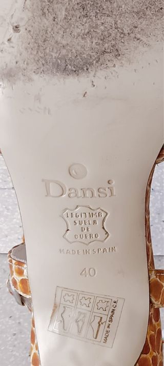 Sandalias Dansi súper nuevas