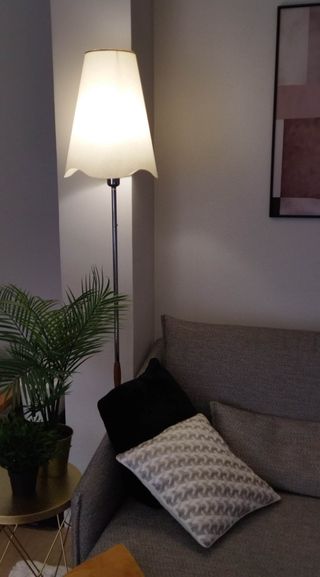 Lampara de pie de salón
