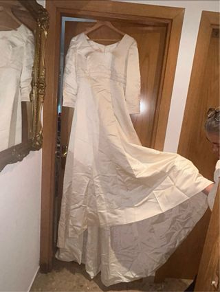 Vestido de novia color champagne