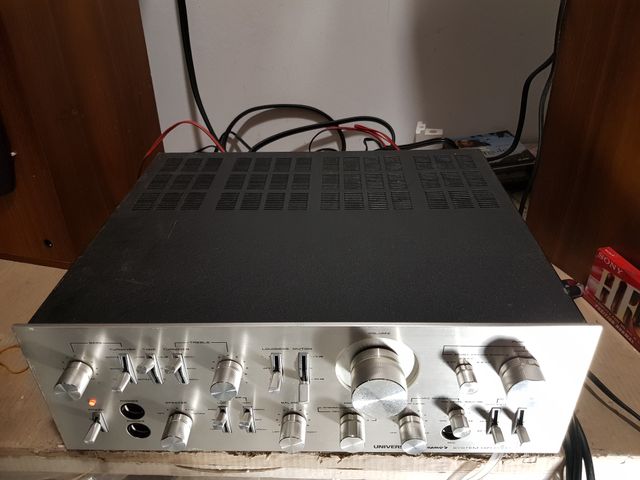 Amplificador integrado Universum Dynamics 2500