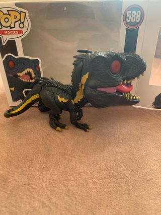 Funko pop indoraptor JURASIC WORLD
