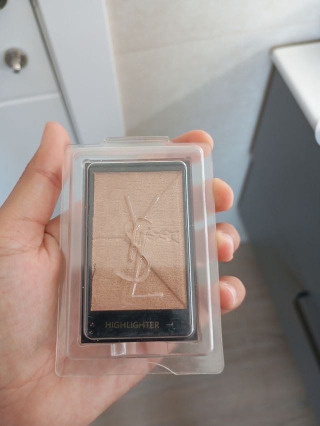 Highlighter YvesSaintLaurent