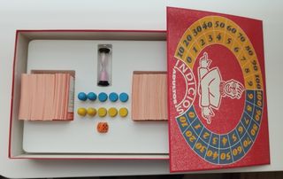 Pack de juegos de mesa.