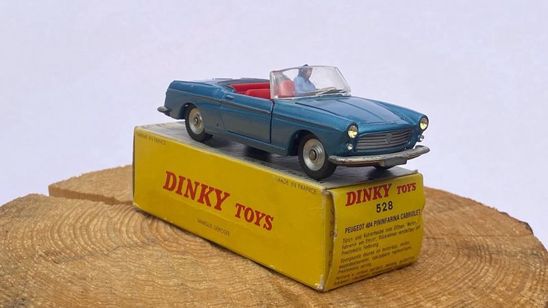 Dinky Toys 528 - Peugeot 404 Pininfarina Cabriolet - Fabrication Française - Occasion