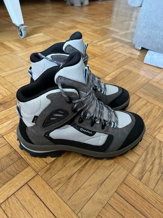 Botas montaña Quechua