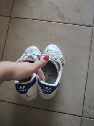Adidas blanques