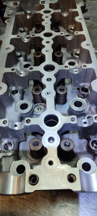 CULATA 111010E011 toyota HILUX VIII 2.4 DISEL