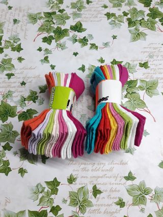 14 pares de meias curtas tamanho 23-26