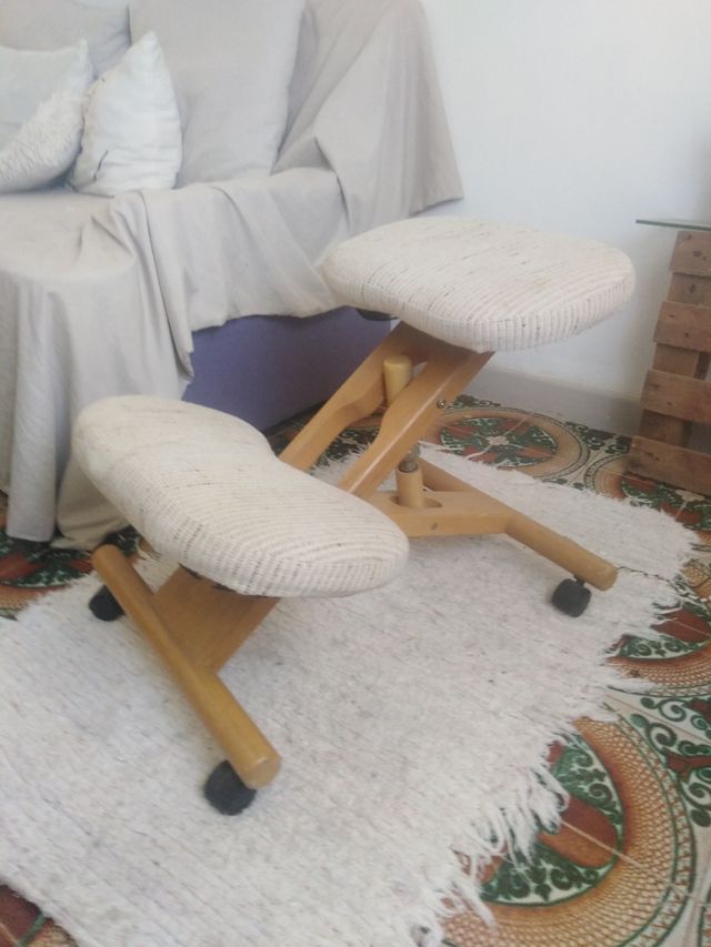 Silla ergonómica de rodillas