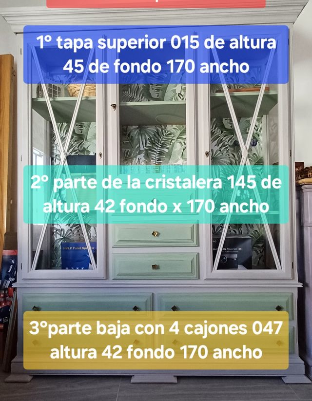 Vitrina en un pueblo de Toledo