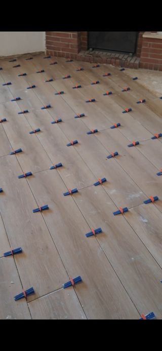 Constructores,alicatados.piseros.etc.