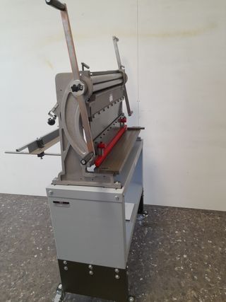 MAQUINA 3 en 1 - CURVADORA, CIZALLA ....