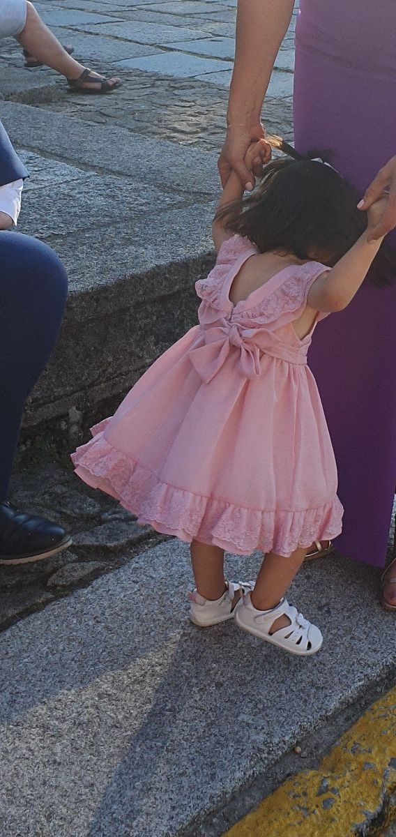 Vestido de ceremonia con fajin