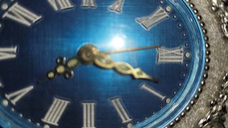 Reloj de sobremesa antiguo Kaiser (muy cuco)
