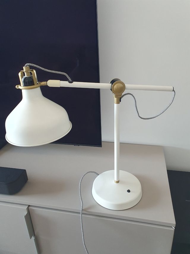 Lampara escritorio trabajo mesa