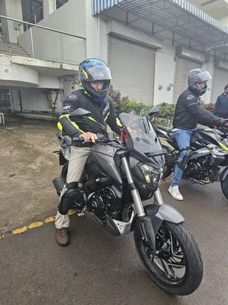 BAJAJ DOMINAR 400