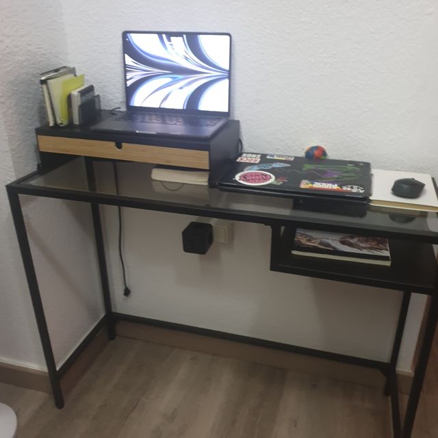 Mesa para portátil.