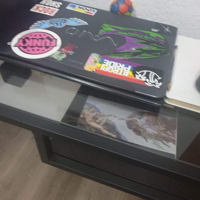 Mesa para portátil.