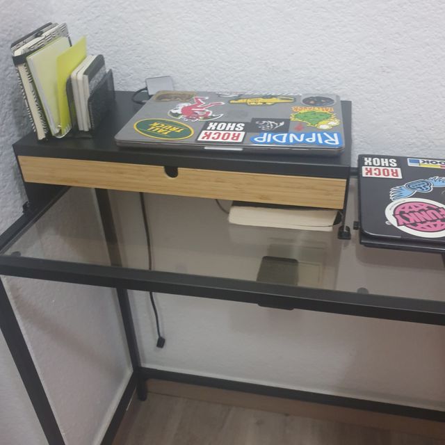 Mesa para portátil.