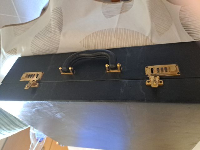 maletín antiguo de piel