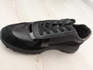 GEOX SIN ESTRENAR talla 39 negros