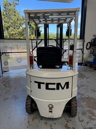CARRETILLA ELECTRICA TCM