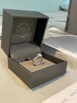 Anillo solitario de pedida diamante