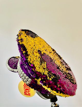 Sombrero burningman morado y dorado