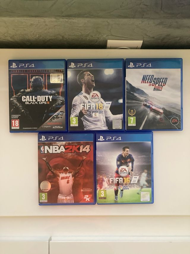 Playstation 4 + 5 juegos.
