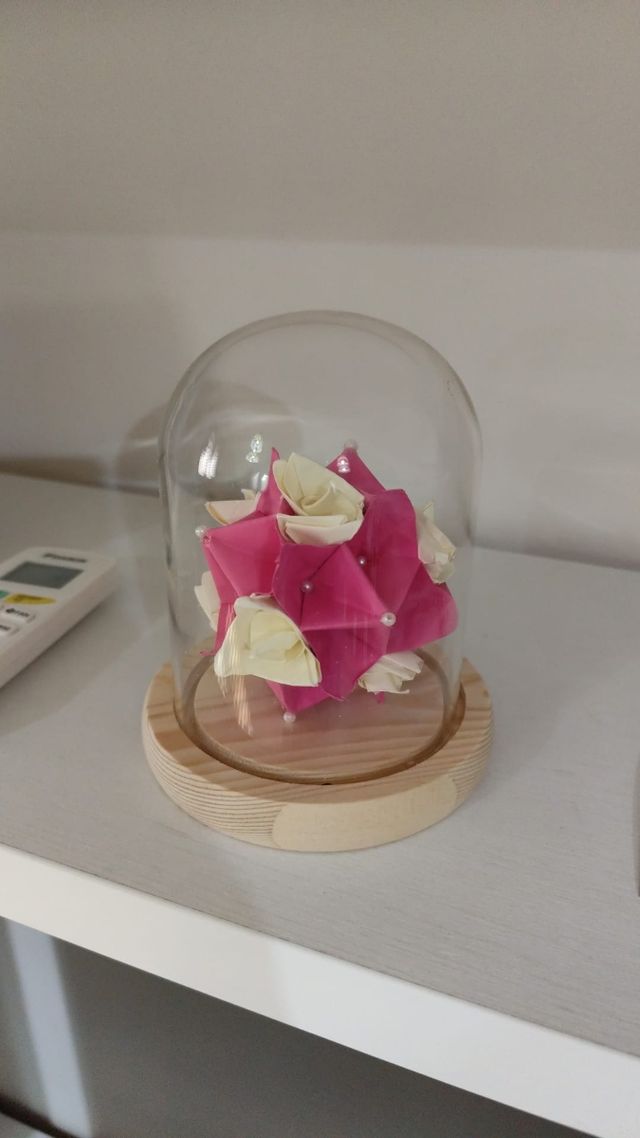 Lampada con ornamento origami 