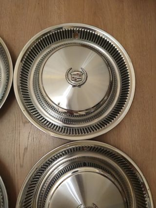 Tapacubos Cadillac Eldorado