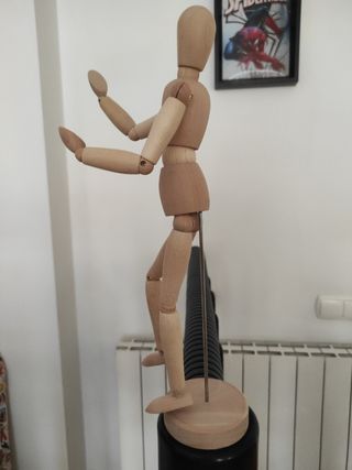 Maniquí articulado para dibujo