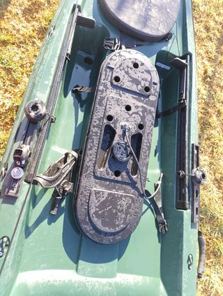 Kayak monoplaza pesca