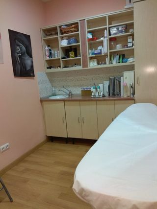 MOBILIARIO PELUQUERÍA Y ESTÉTICA