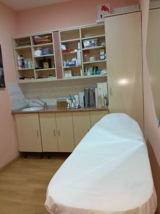MOBILIARIO PELUQUERÍA Y ESTÉTICA