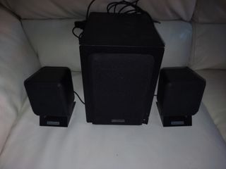 Altavoces 2.1 para PC