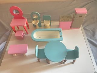 Muebles casa de muñecas de madera