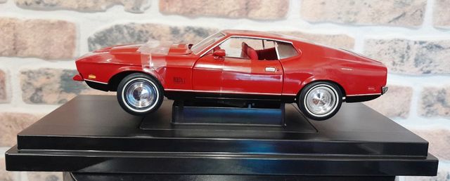 007 - Diamonds Are Forever - 1971 Ford Mach 1