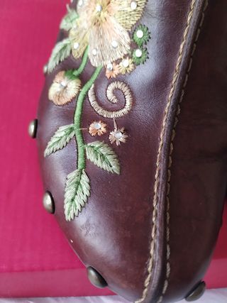 Preciosos zuecos de piel . Nº38