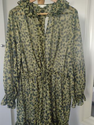 Vestido verde estampado leopardo de gasa