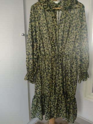 Vestido verde estampado leopardo de gasa