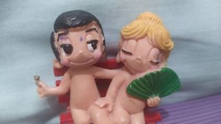 figura pvc antigua Amor es..