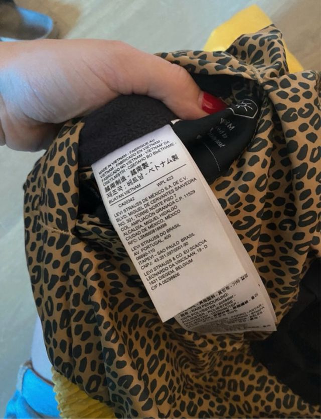 Chaquetón levi’s leopardo reversible