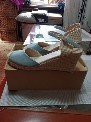 Alpargatas azules de mujer de Amichi