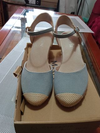 Alpargatas azules de mujer de Amichi